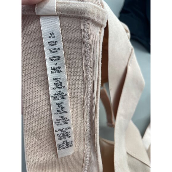 Rhonda Shear 2 Pack Molded Cup Bra with Wrap Back Size Medium Black Beige 665.9 - Picture 6 of 10